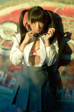 铃木富美奈